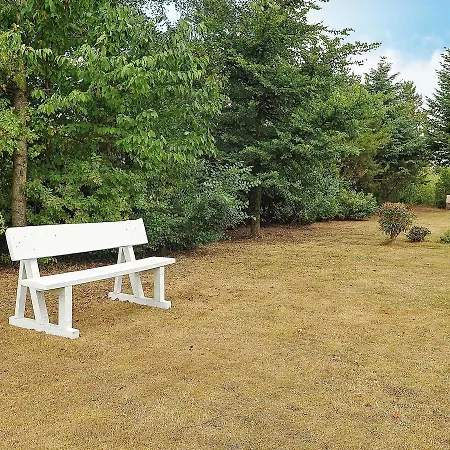 Three-bedroom Holiday In 31 * Oksbøl